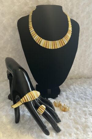 Nubai Regal Set 003