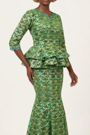 Lace Ensemble – Emerald & Gold Radiance
